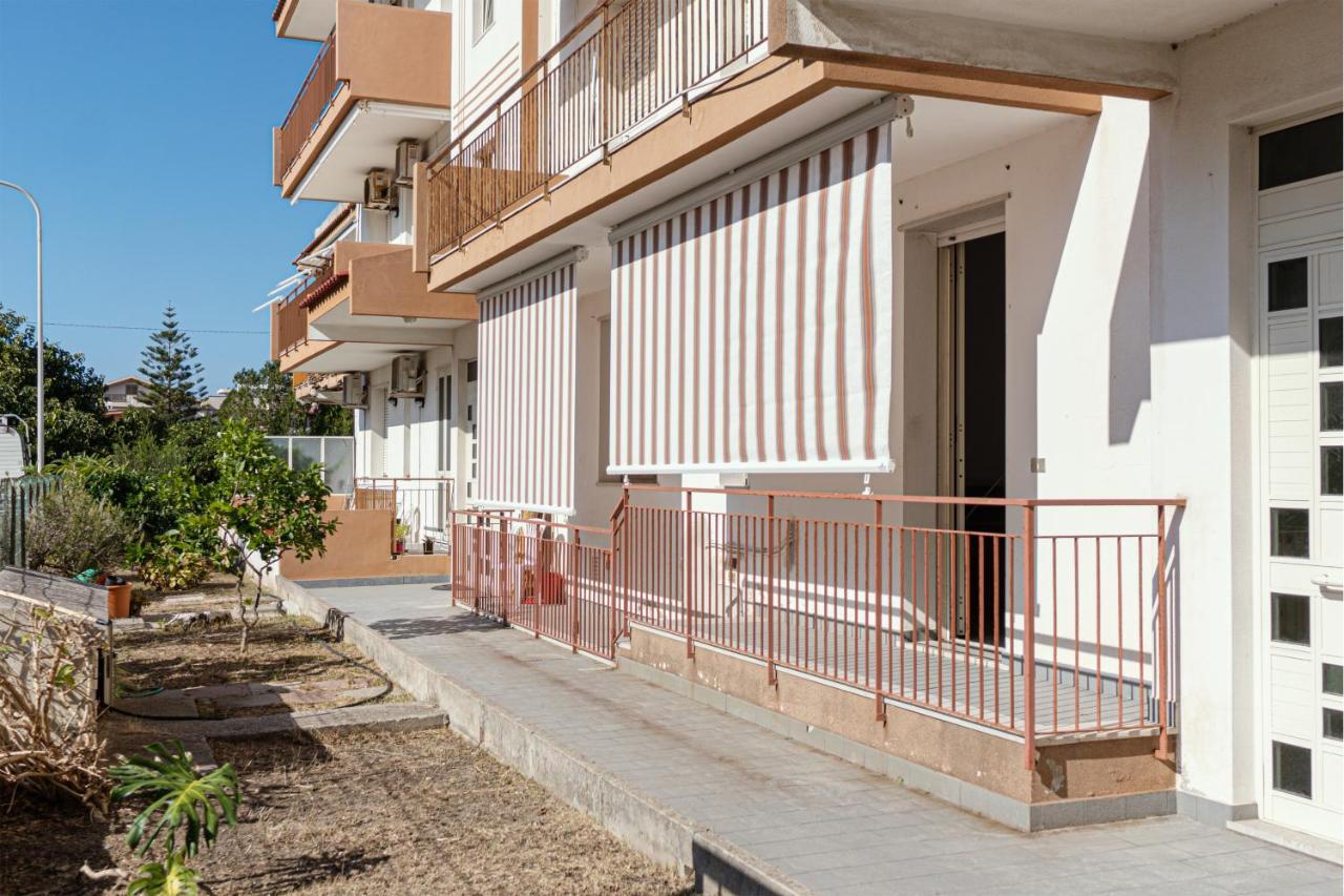 Seashore House - Appartamento A 100 Mt Dal Mare Villafranca Tirrena Exterior foto